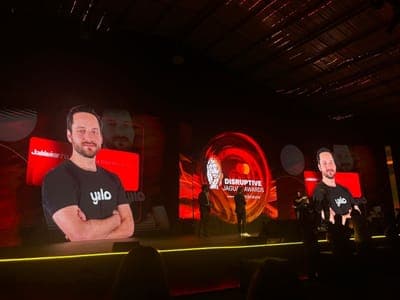 🏆 Javier Mata, CEO de Yalo, triunfa en los 'Disruptive Jaguar Awards 2024'