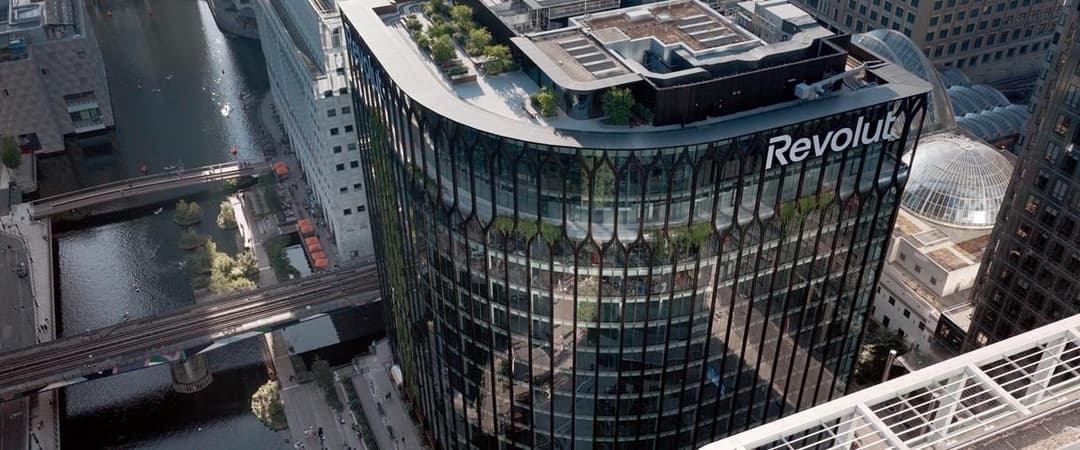 🌎 🏦 Revolut obtiene licencia bancaria plena en el Reino Unido y se expande en las Américas